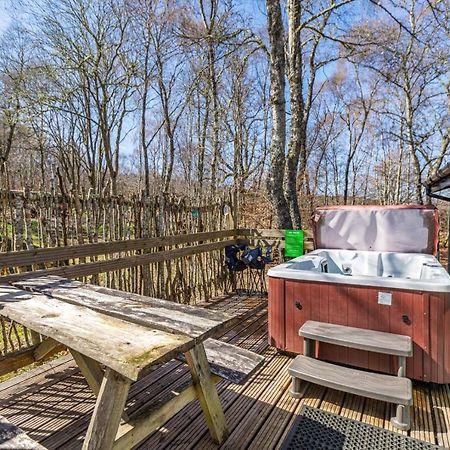 Fern Lodge 2 With Hot Tub Belladrum Екстериор снимка