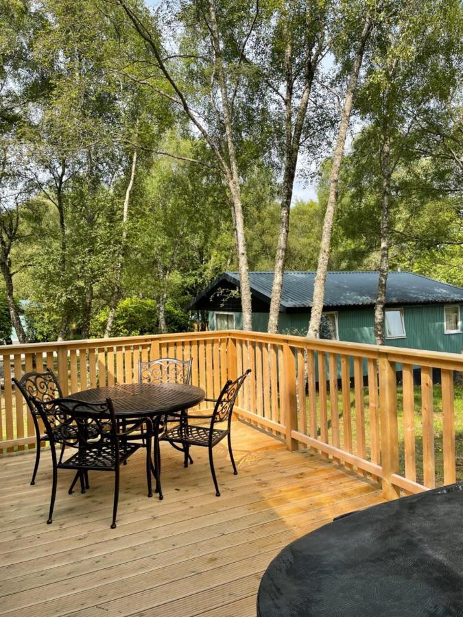 Fern Lodge 2 With Hot Tub Belladrum Екстериор снимка